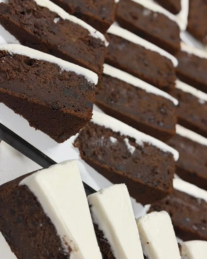 O Segredo do Bolo de Noiva — Doce Senhorita