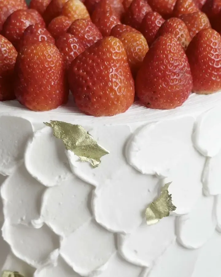 Naked cake com morangos